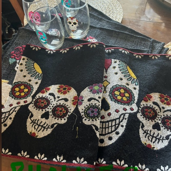 DIA DE LOS MUERTOS TAPESTRY Table cloth set - Picture 2 of 6